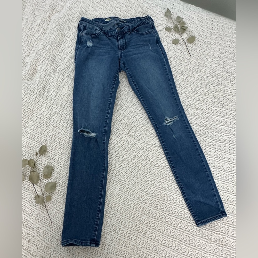 Old Navy The Rockstar Mid-Rise Distressed Skinny Jeans